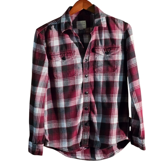 American Eagle Outfitters Red Black Gray Plaid Gingham Flannel Mens Shirt size S - Picture 1 of 11